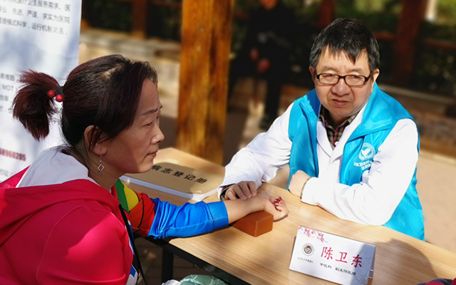 【学雷锋日】千亿体育在线,千亿体育在线（中国）举办“爱满京城，牵手智慧家医”志愿服务活动(图3)